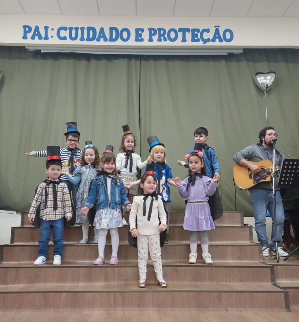 Apresentações em Homenagem ao Dia dos Pais