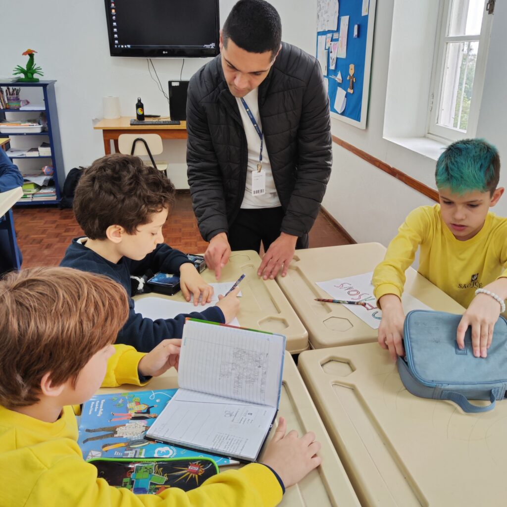 Aula de Língua Inglesa com os 3°s anos