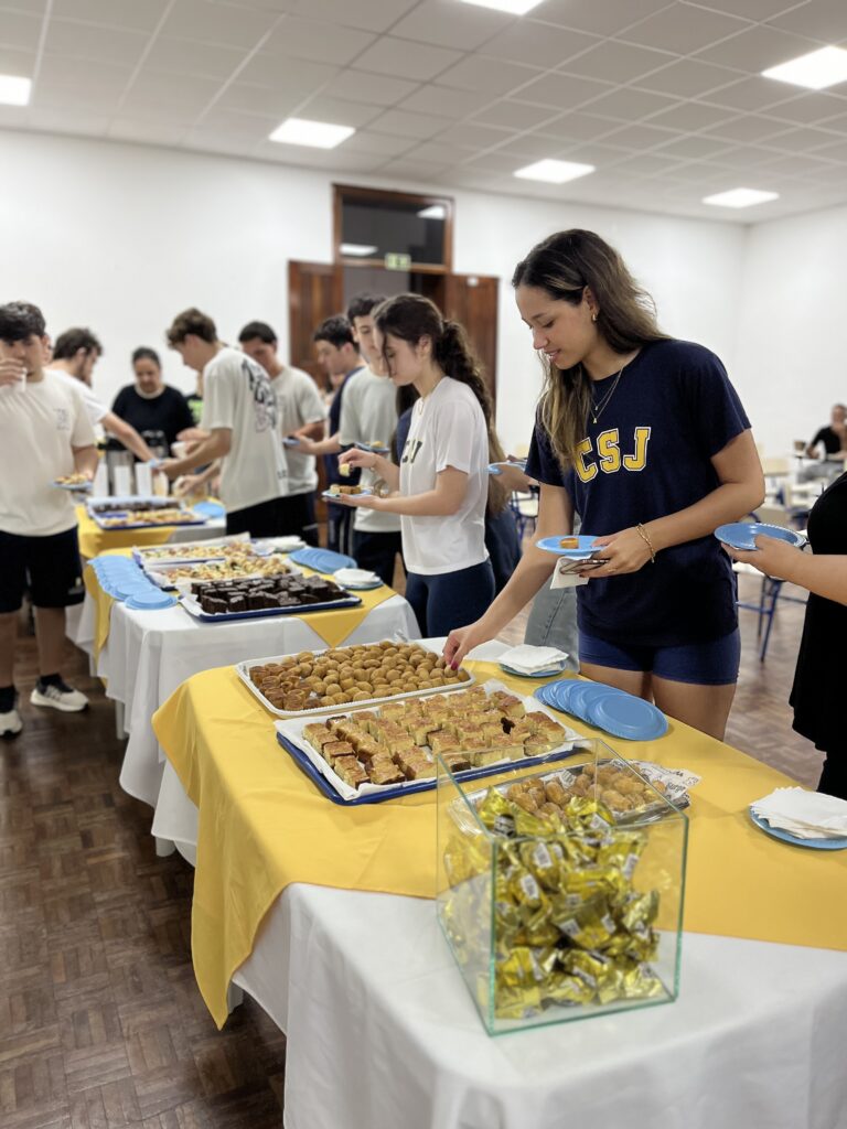 Primeiro Período do Último Ano de Ensino Médio, um Encontro de Corações!♥