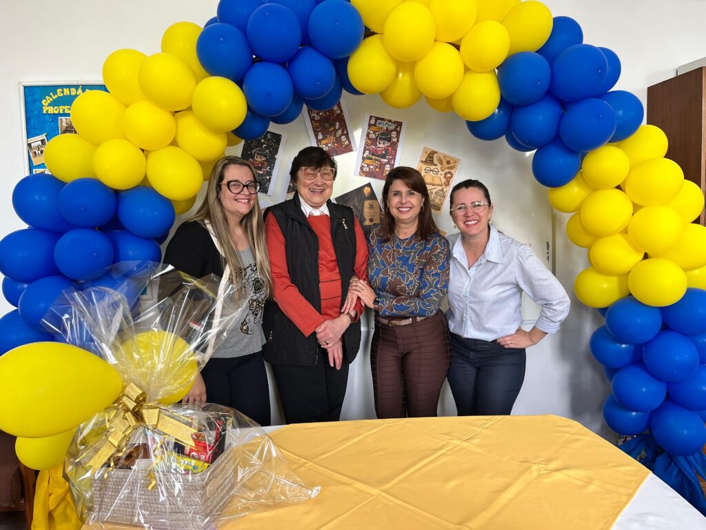 Aniversário nossa Diretora Fabiane von Esenwein