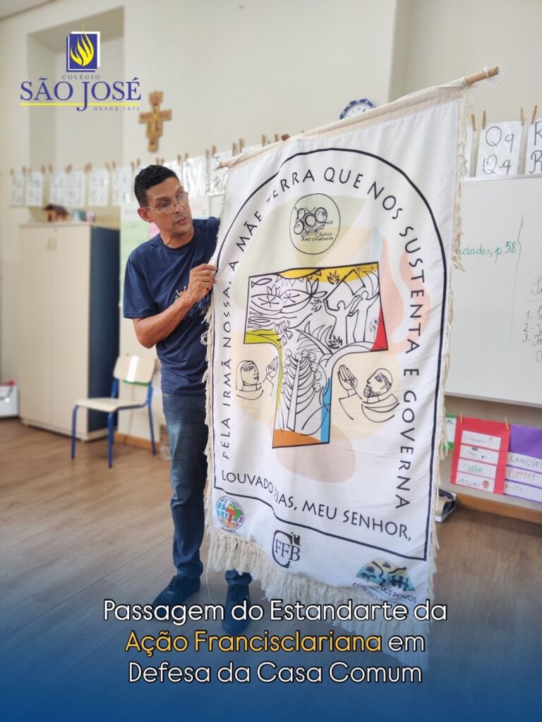 Passagem do Estandarte da Ação Francisclariana em Defesa da Casa Comum